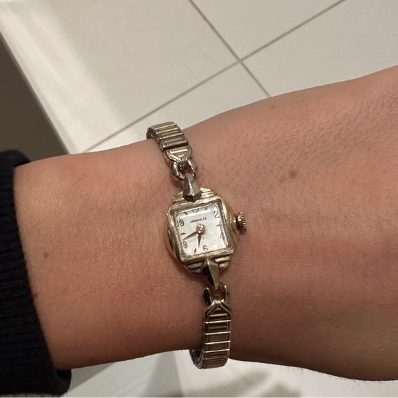 Vintage Caravelle by Bulova Mechanical 7 Jewel Ladies Wrist Watch - Picture 4 of 9